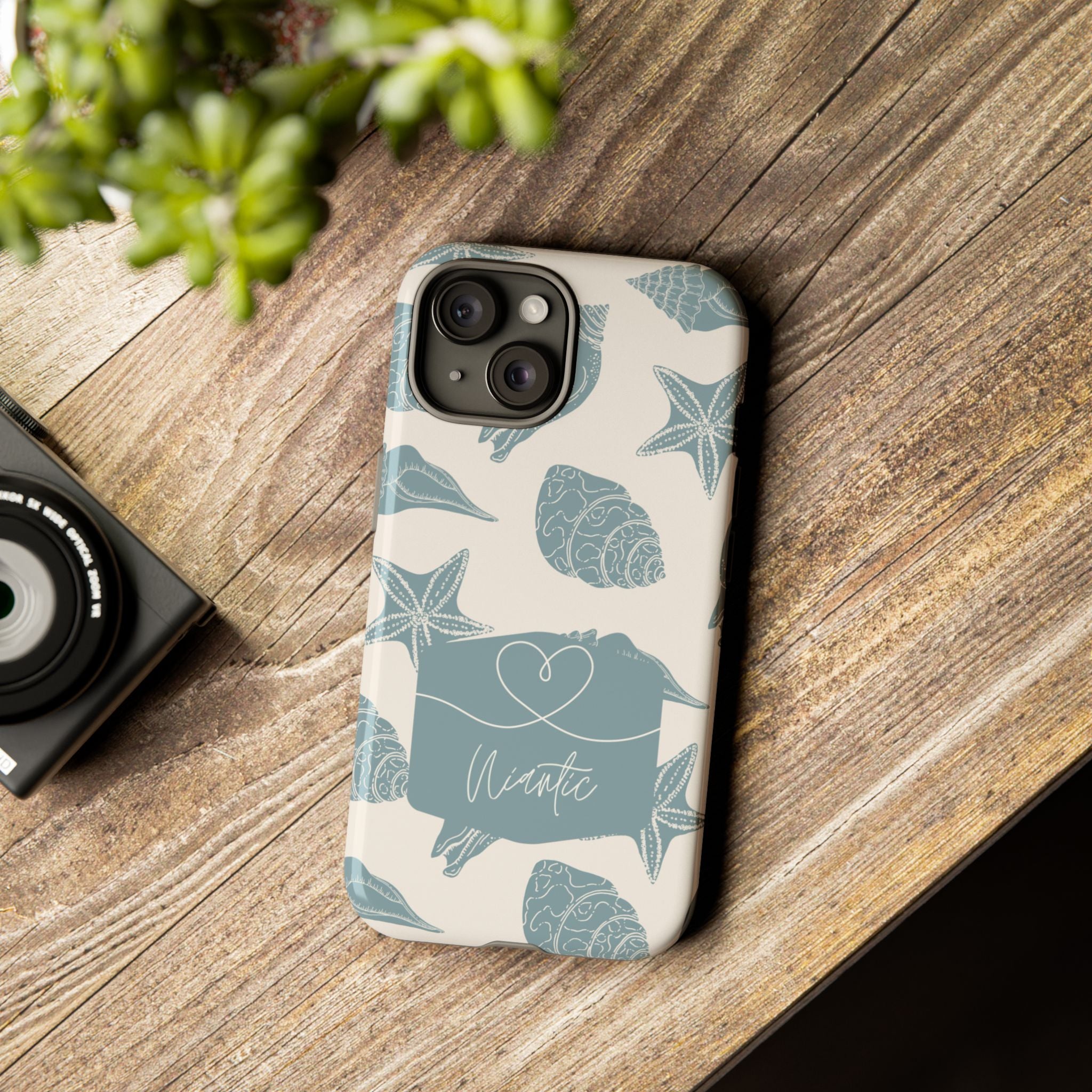 Niantic Shoreline Love - Green