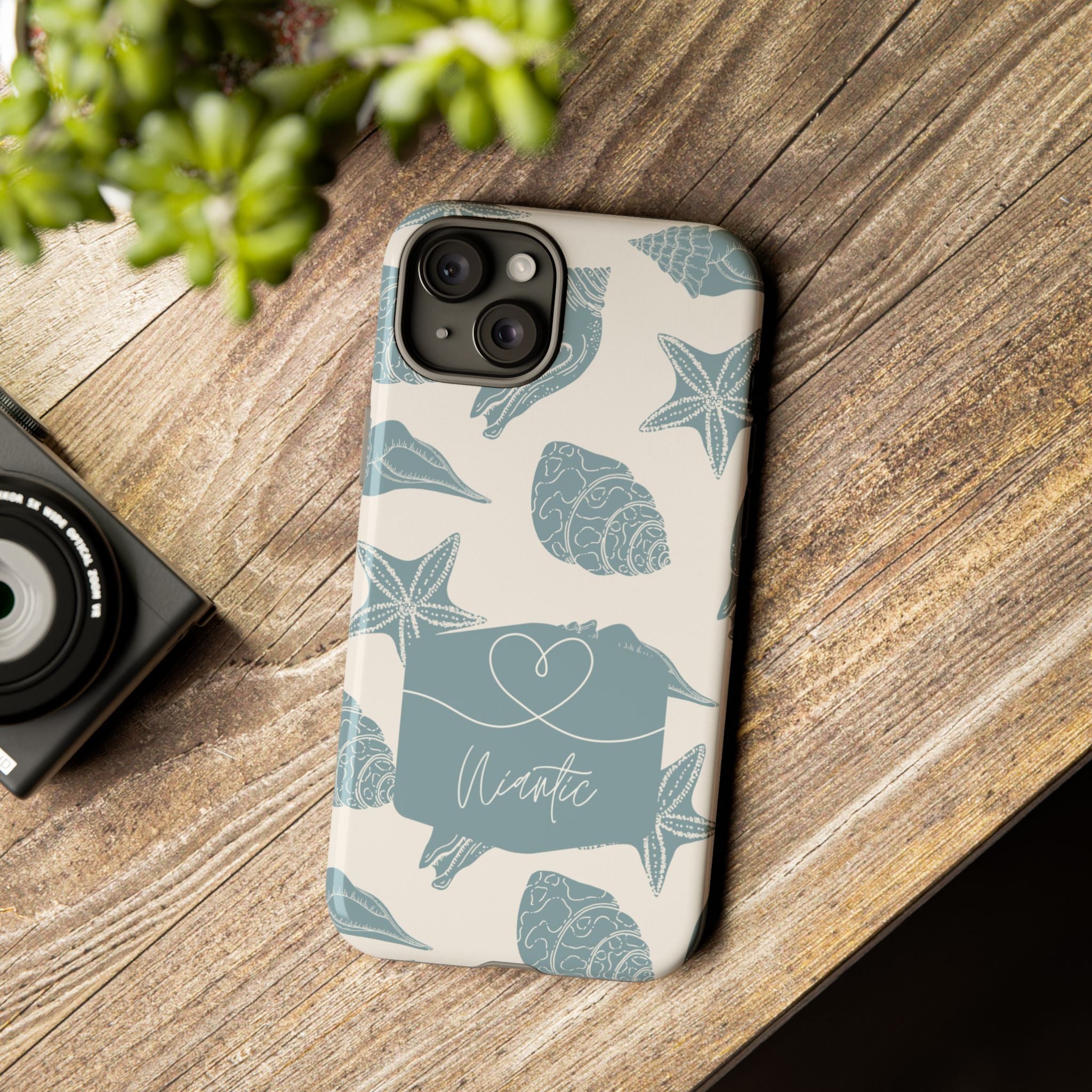 Niantic Shoreline Love - Green